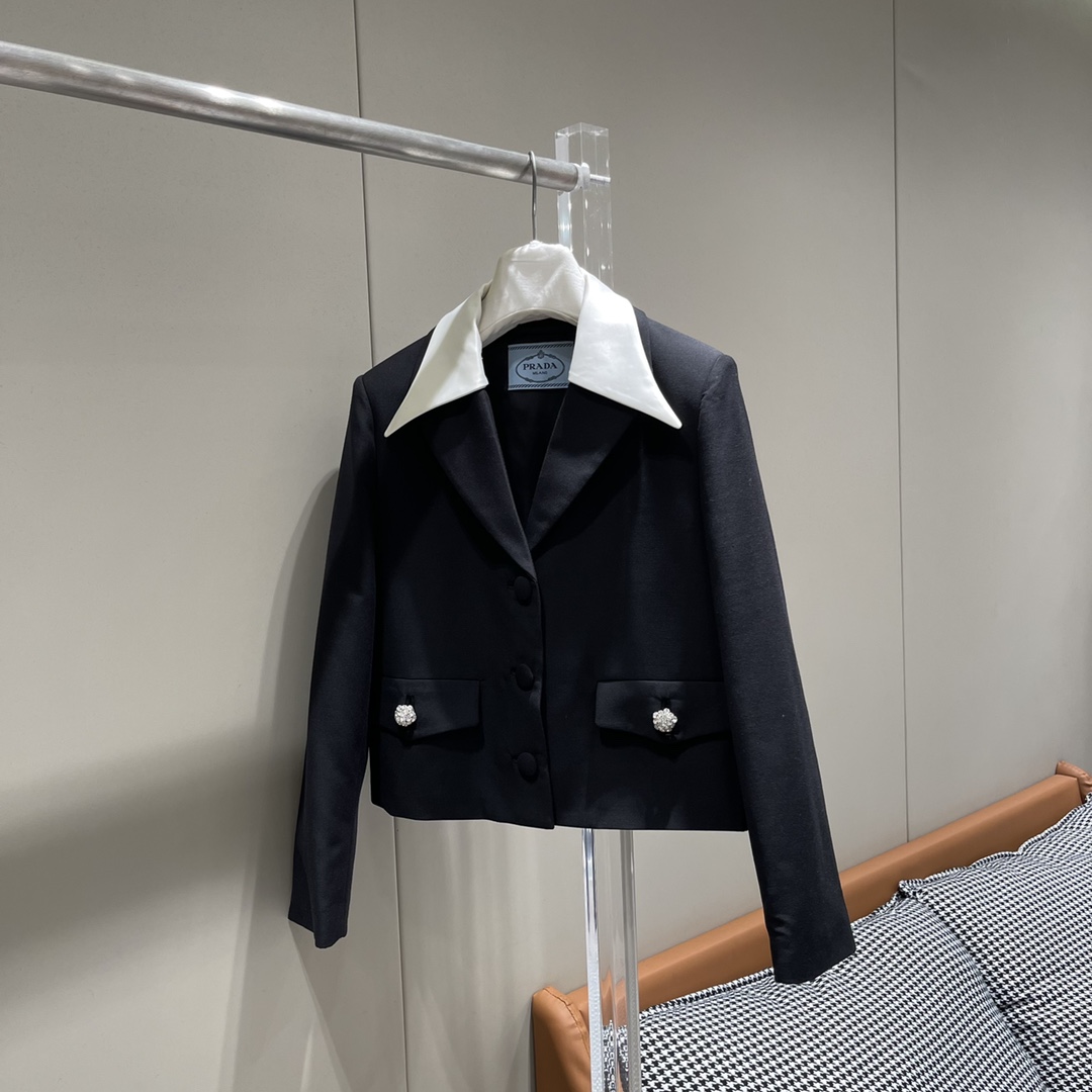 Prada Cheap
 Clothing Coats & Jackets Spring Collection