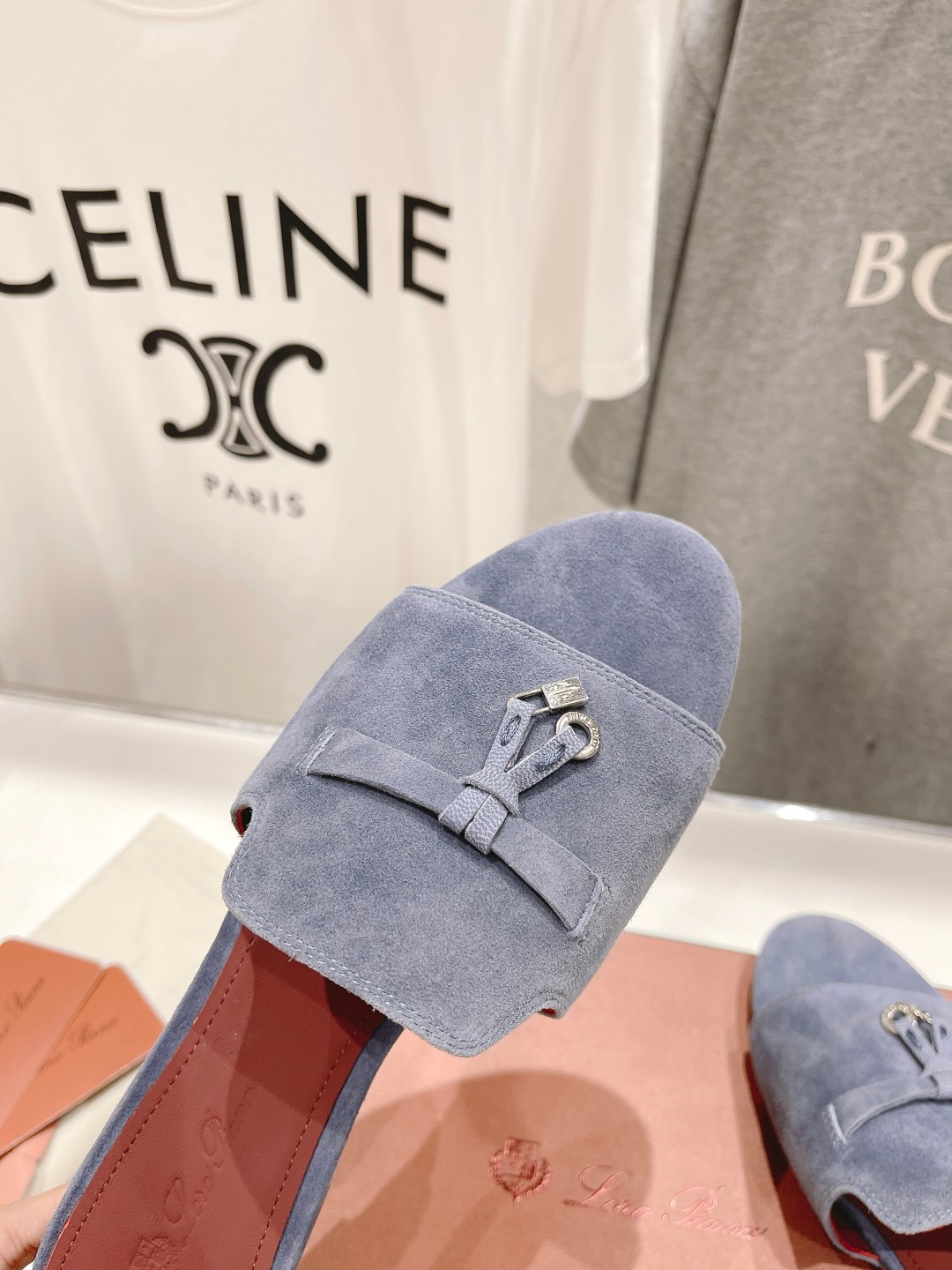 高版本出厂
Loro Piana* LP||诺悠翩雅2025ss春夏新款拖鞋‼️
【市场顶级品质】
𝐋𝐩