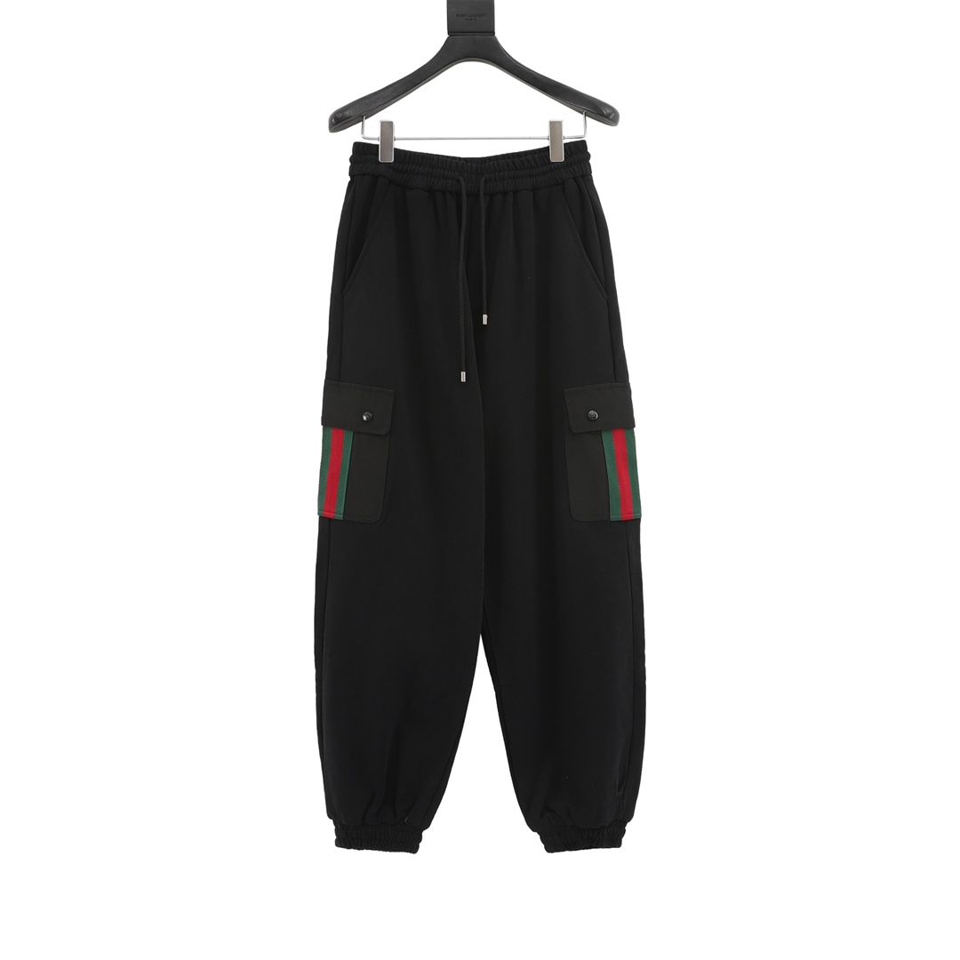 Local (se puede dejar en tienda) GUCCI/Gucci pantalones de trabajo con bolsillos laterales de cinta. Tejido de alta cal…