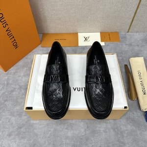 Louis Vuitton Shoes Loafers Plain Toe Black Sewing Cowhide Genuine Leather Rubber Chains P325500