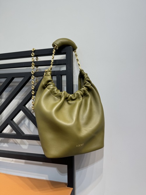 LOEWE Squeeze Small Bag Olive Green Leather Chain Shoulder Bag 66021 1 LOEWE Squeeze Small Bag Olive Green Leather Chain Shoulder Bag 66021