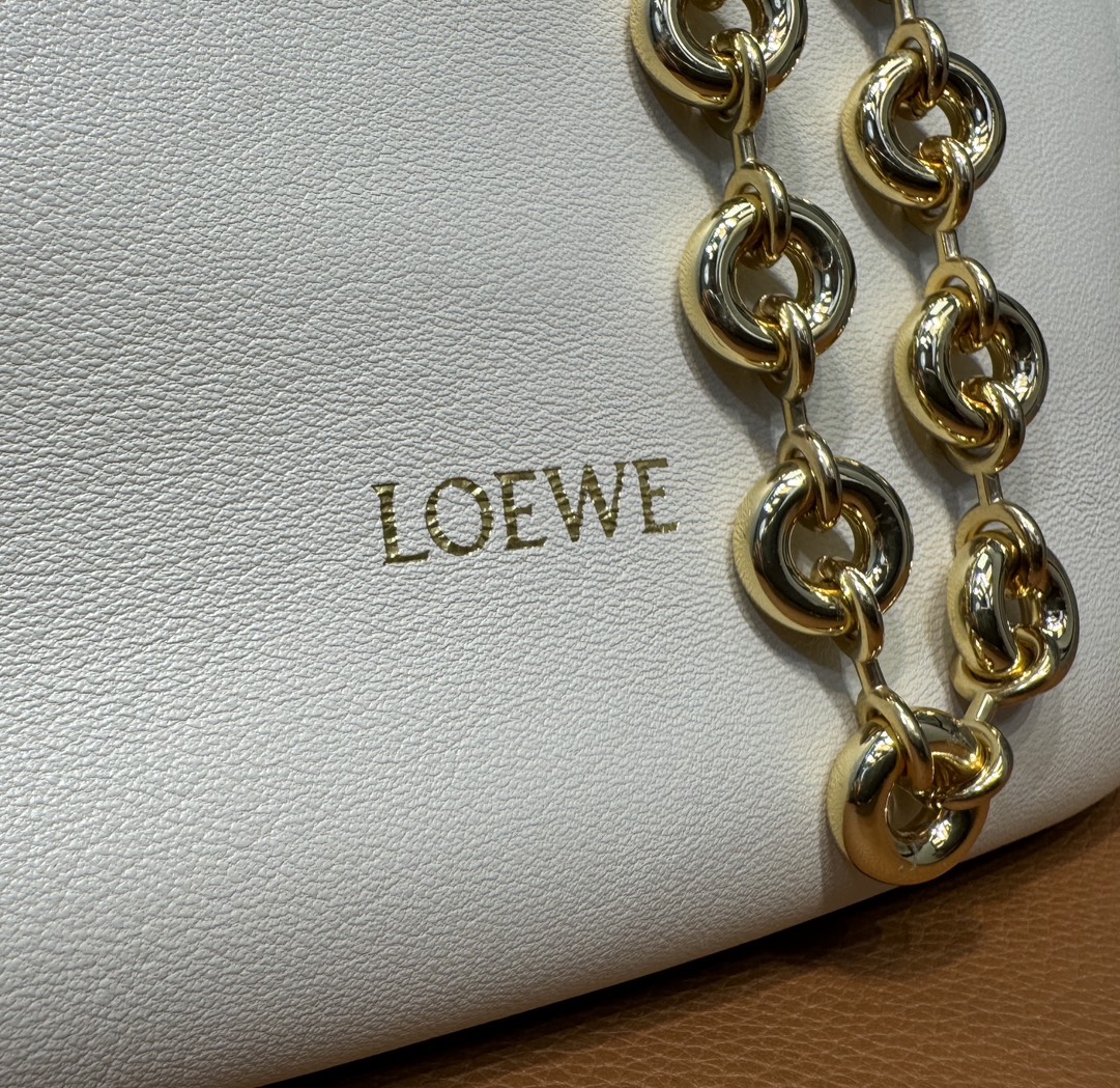 LOEWE Squeeze Bag in Nappa Lambskin with Donut Chain, Small Size 6 i1701952388 3794 4