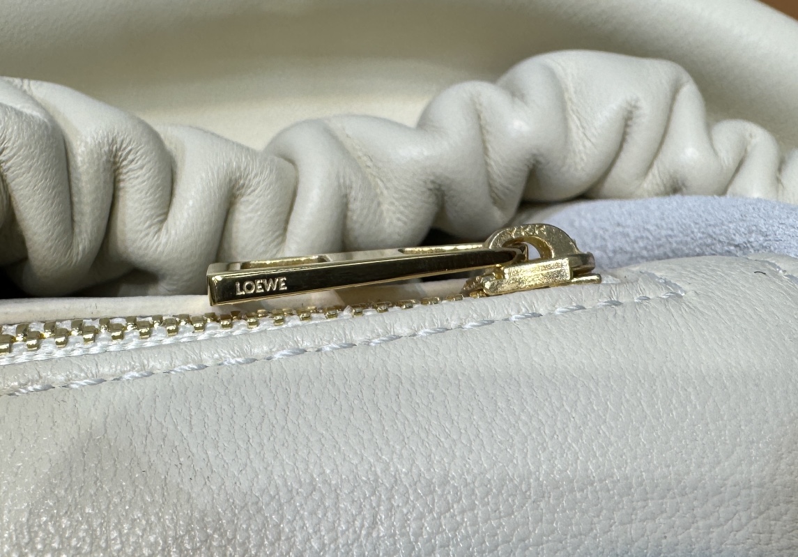 LOEWE Squeeze Bag in Nappa Lambskin with Donut Chain, Small Size 8 i1701952388 4432 7
