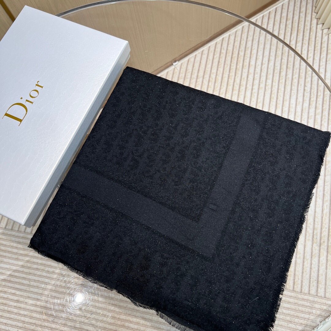 Dior上新️140*140闪银方巾三色三标齐全高克重.羊毛银线系列