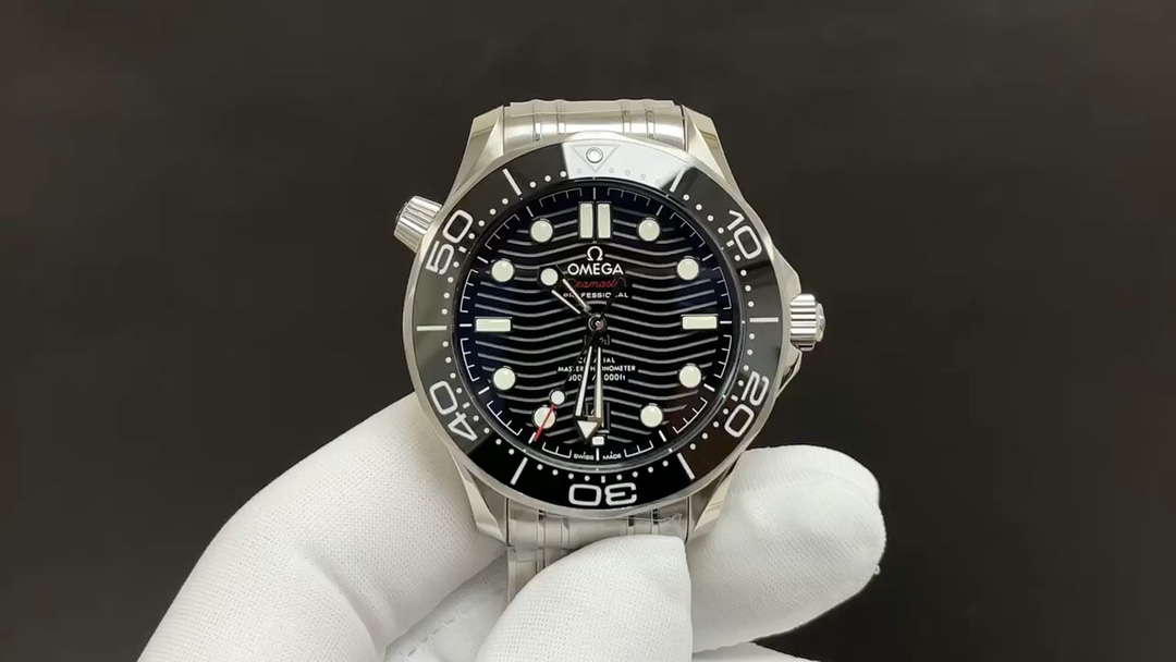 Omega 今日推荐 海马300 42mm 8800机