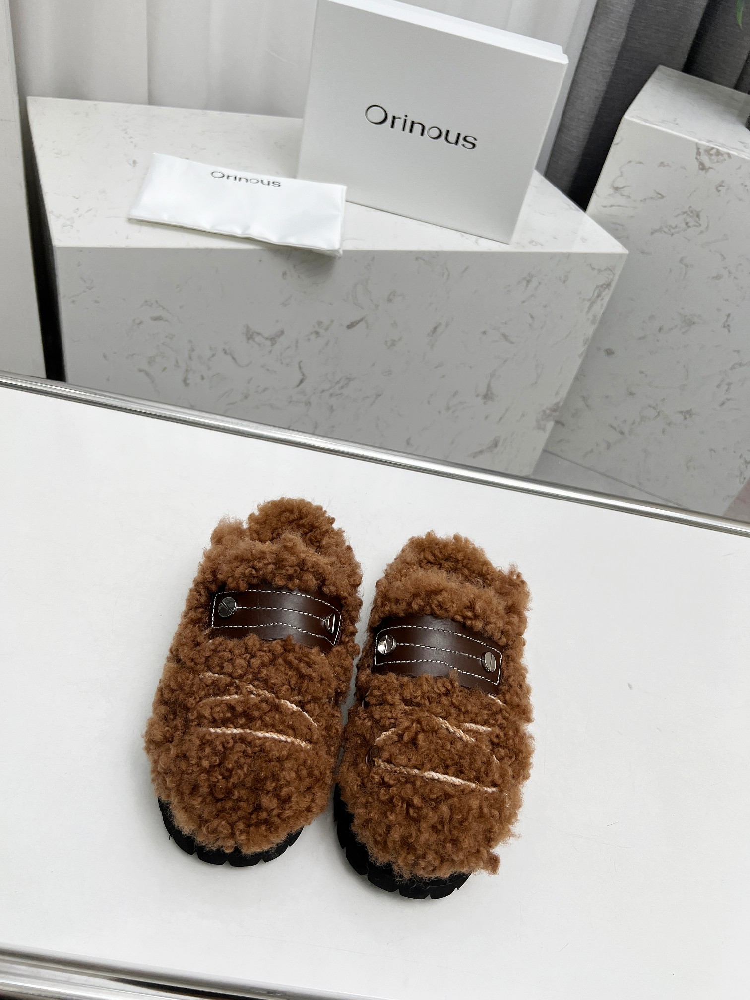 NO:616226,Orinous | Exclusive hot style, a must-have furry shoe with good looks and strength in winter, cold-proof and warm, good-looking online, 100% lamb fabric + anti-wool lining, wool insole to give you warmth in winter, original molded old metal bell [love], 4cm thick sole 35-39, half-slip snow boots, boots19860909Orinous | 独家爆款  冬天必入手的一款颜值与实力并存的毛毛鞋,防寒保暖,颜值在线,百分百羊羔羊面料+防羊毛内里,羊毛鞋垫 给你冬日温暖原版开模旧金属铃铛[爱心],4cm厚底 35-39,半拖雪地靴,boots,Women's Shoes