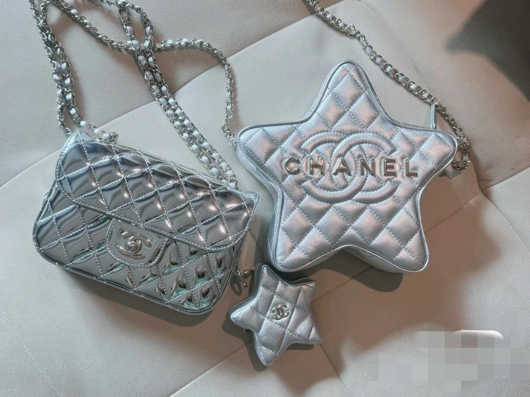 现货现货Ohanel24c春夏星星包CFmini24C的五角星双子链条包镜面材质真的是相当吸睛金色银色粉