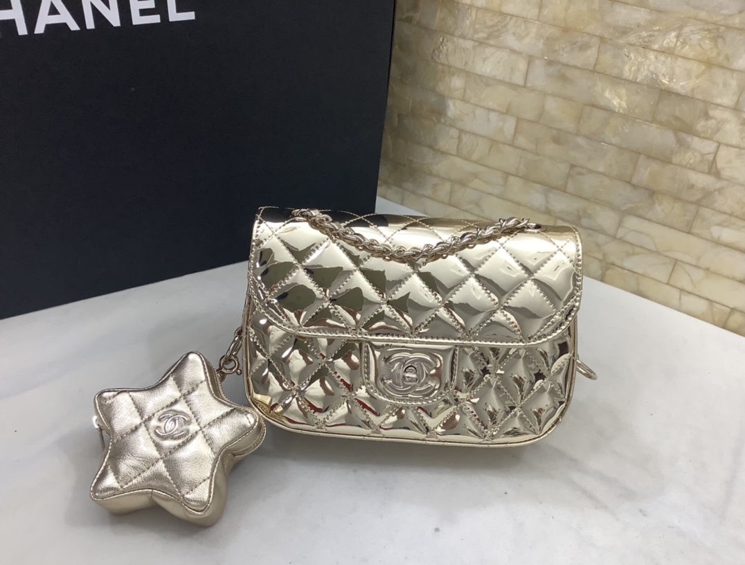 现货现货Ohanel24c春夏星星包CFmini24C的五角星双子链条包镜面材质真的是相当吸睛金色银色粉