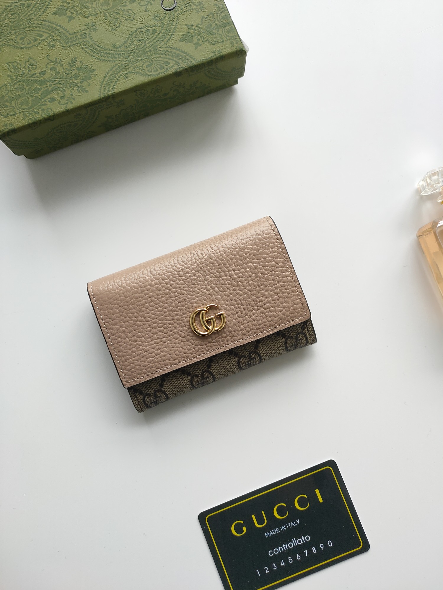 Pgucci 出新款 new 零钱包 卡包card bags 编号 