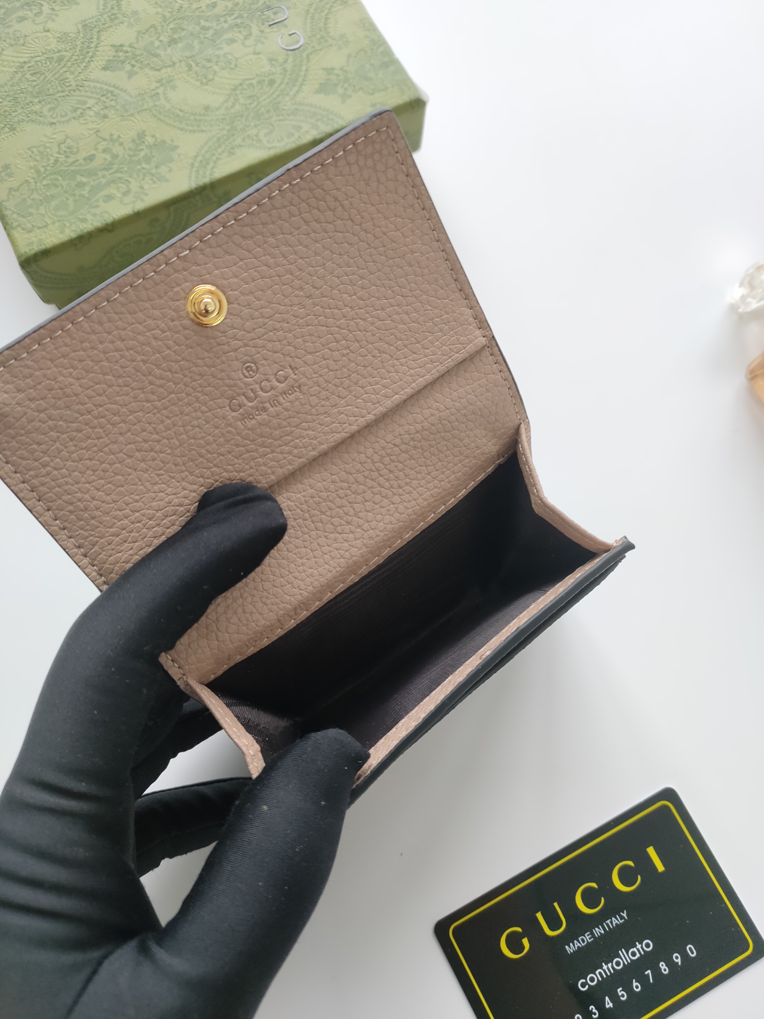 Pgucci 出新款 new 零钱包 卡包card bags 编号 
