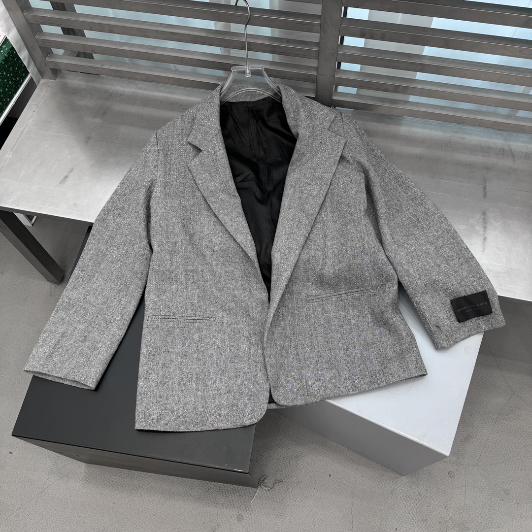 P外套790——Alexander wang｜新款西服，75羊毛🦙面料，毛感十足不扎身，整身重工水晶烫钻