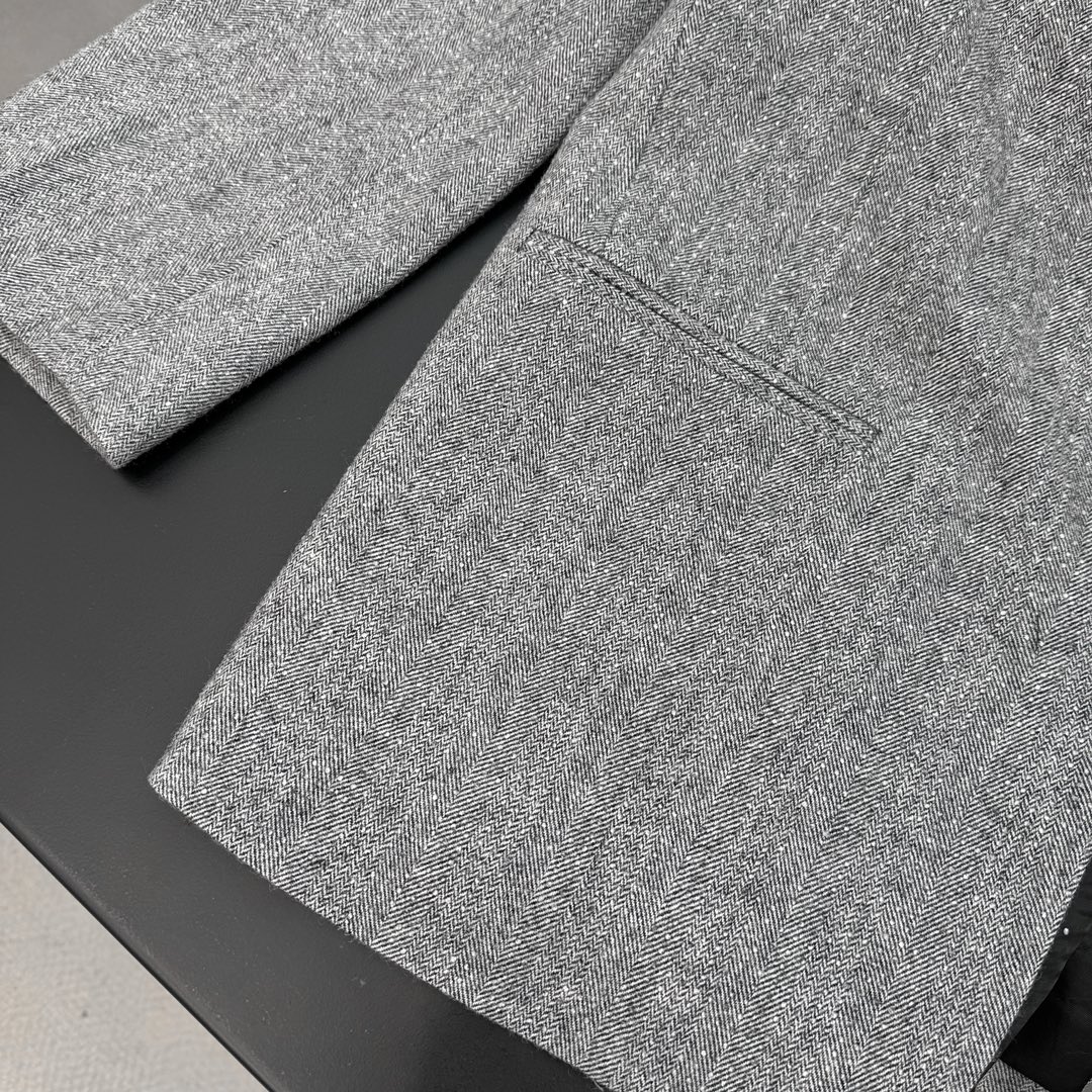 P外套790——Alexander wang｜新款西服，75羊毛🦙面料，毛感十足不扎身，整身重工水晶烫钻