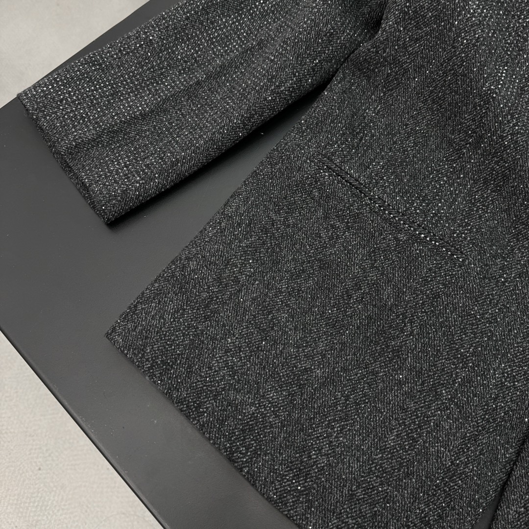 P外套790——Alexander wang｜新款西服，75羊毛🦙面料，毛感十足不扎身，整身重工水晶烫钻