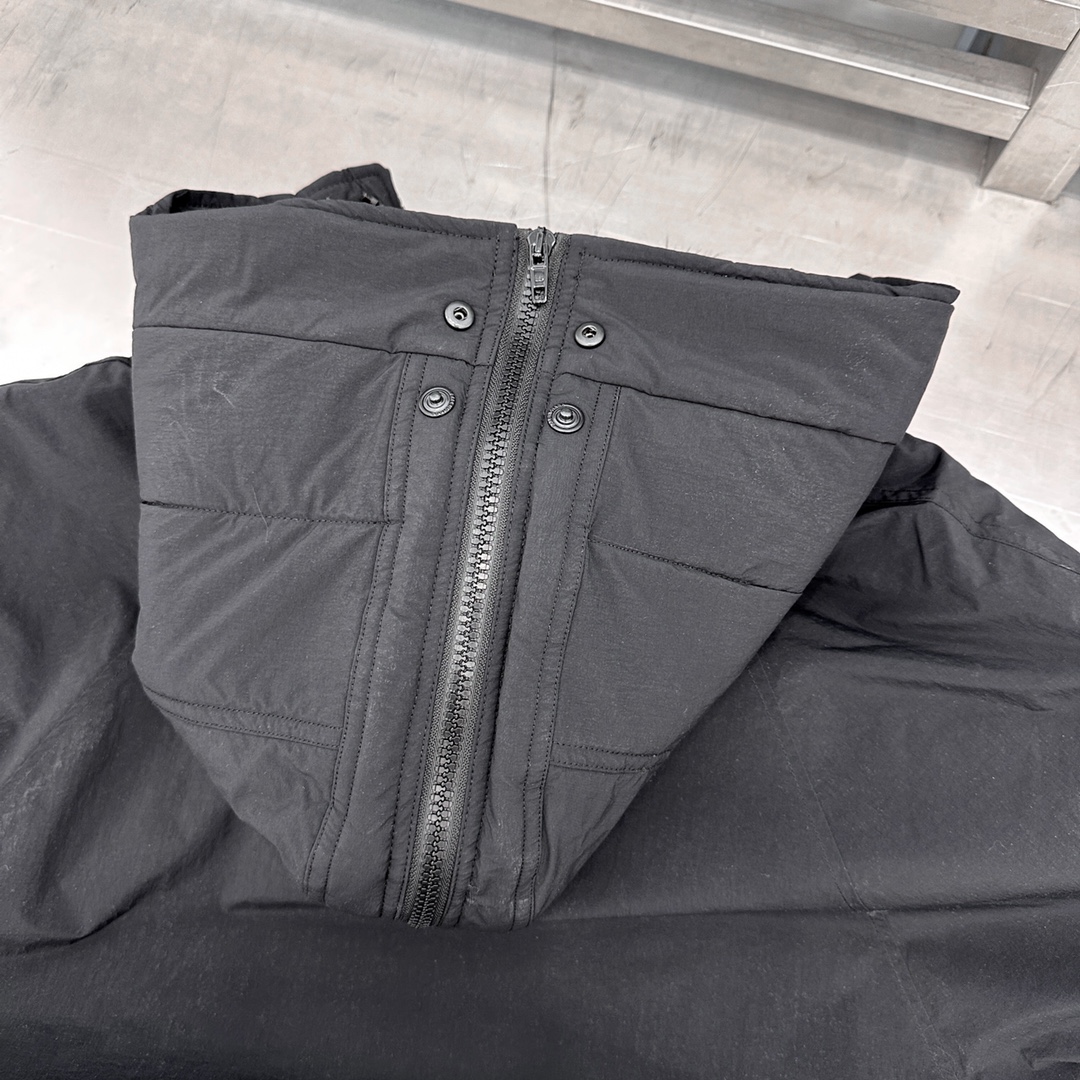 🌾🛒🛒🛒🛒NEW｜新款棉服外套，纯棉面布，厚实不易皱，内胆夹棉保暖防风，夹毛领帽子，解构两穿设计，宽松版