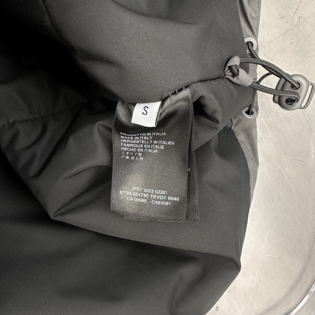 🌾🛒🛒🛒🛒NEW｜新款棉服外套，纯棉面布，厚实不易皱，内胆夹棉保暖防风，夹毛领帽子，解构两穿设计，宽松版