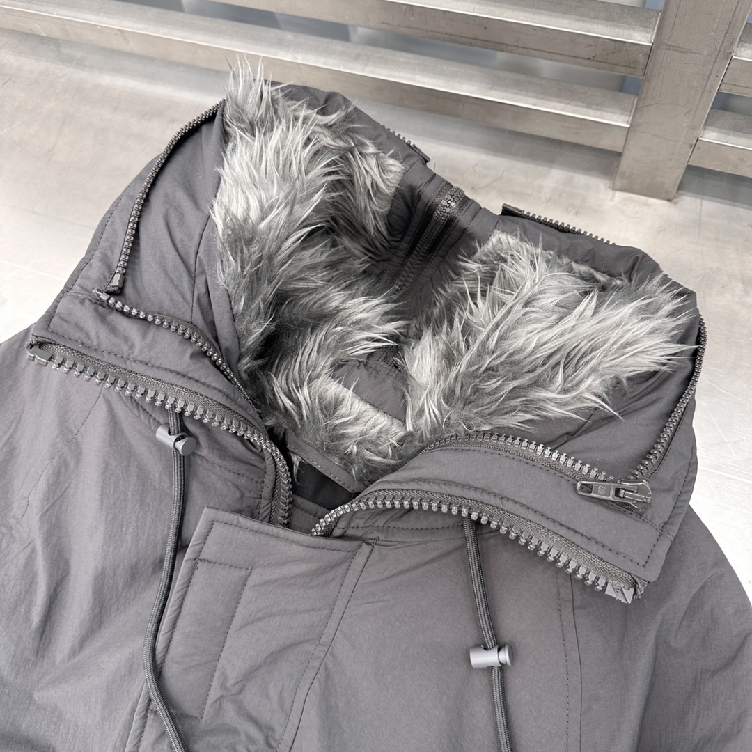 🌾🛒🛒🛒🛒NEW｜新款棉服外套，纯棉面布，厚实不易皱，内胆夹棉保暖防风，夹毛领帽子，解构两穿设计，宽松版