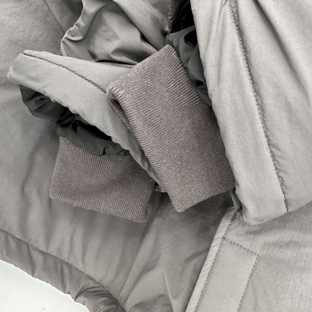 🌾🛒🛒🛒🛒NEW｜新款棉服外套，纯棉面布，厚实不易皱，内胆夹棉保暖防风，夹毛领帽子，解构两穿设计，宽松版