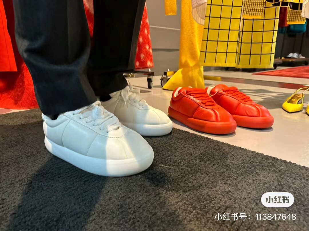 NO:722440,Model's feet, casual shoes/sneakers, sneakers19860909模特上脚图,休闲鞋/运动鞋,sneakers,Women's Shoes