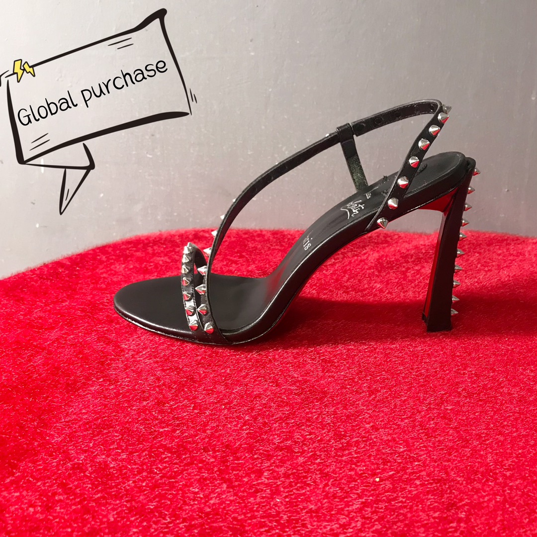 NO:100067,High-end custom spring and summer sandals classic series!  H10m, size 34-42. Customized model. L182-003, black qi leather, black sheepskin, silver rivet official website synchronization. Standard European code Reference:L182-3 Color:black/black Material:calf leather Lining:goat leather Heel height:10Cm Sole:leather sole Size:EU 35-41 (US 4-11):,,christian louboutin,sandals,sheepskin19860909高端订制 春夏凉鞋精典款系列！ H10m,尺码34-42码.订制款.L182-003,黑柒皮,黑羊皮里,银铆钉官网同步. 标准欧码 Reference:L182-3 Color:black/black Material:calf leather Lining:goat leather Heel heigh:10Cm Sole:leather sole Size:EU 35－41（US 4一11) :,,christian louboutin,sandals,sheepskin,Women's Shoes