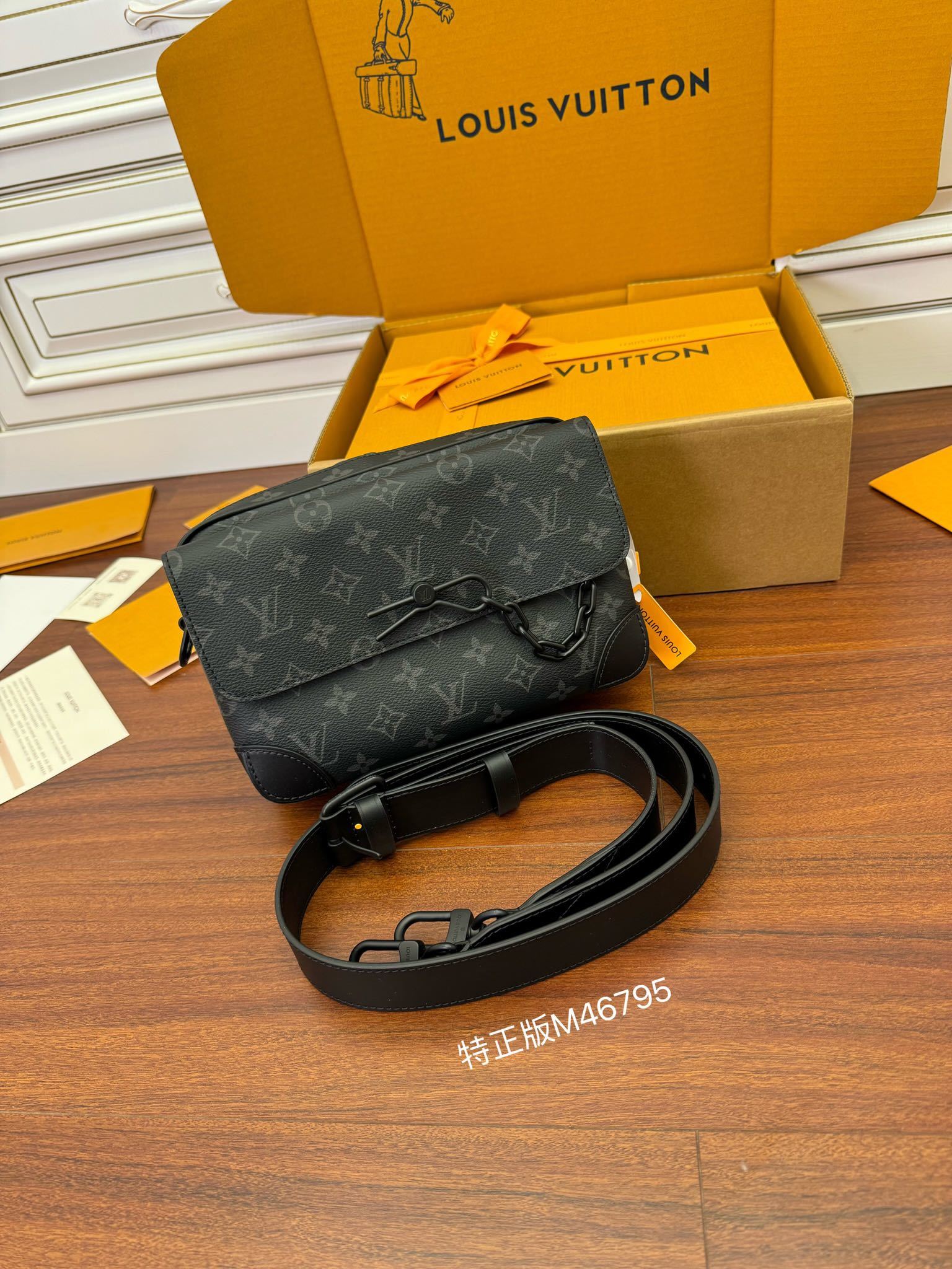 独家首发型号特正版M46795品质全面再次升级专柜同步电子芯片内码新礼盒礼品袋保护纸铜版电子标签合格证皮