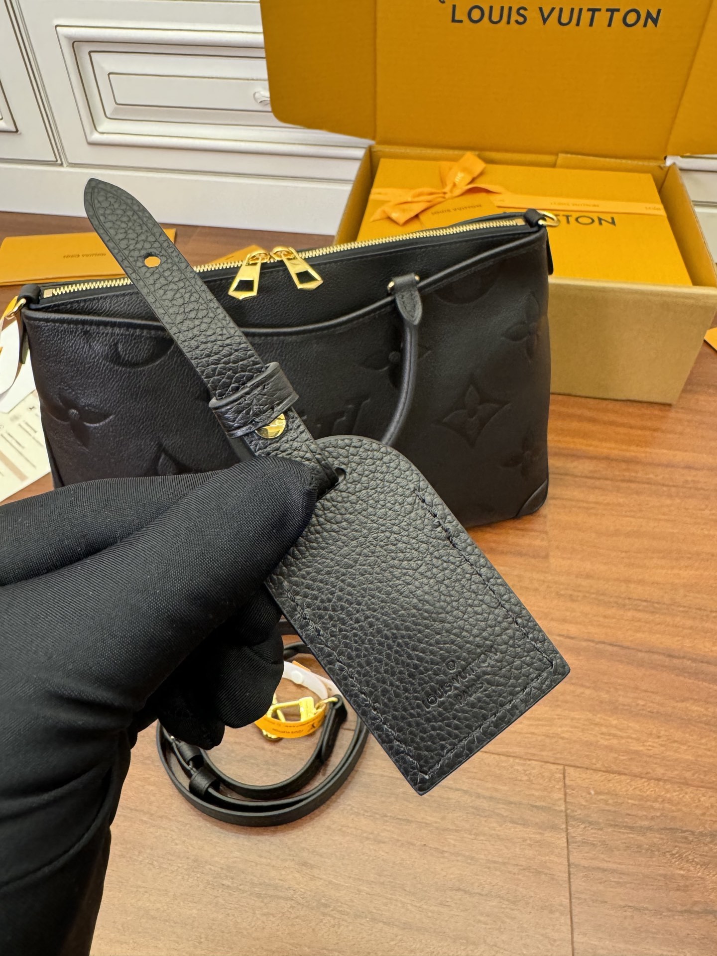 独家首发型号特正版M46487品质全面再次升级专柜同步电子芯片内码新礼盒礼品袋保护纸铜版电子标签合格证皮