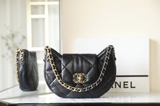 Chanel Crossbody & Shoulder Bags Black Lattice Vintage Gold Lambskin Sheepskin Spring Collection