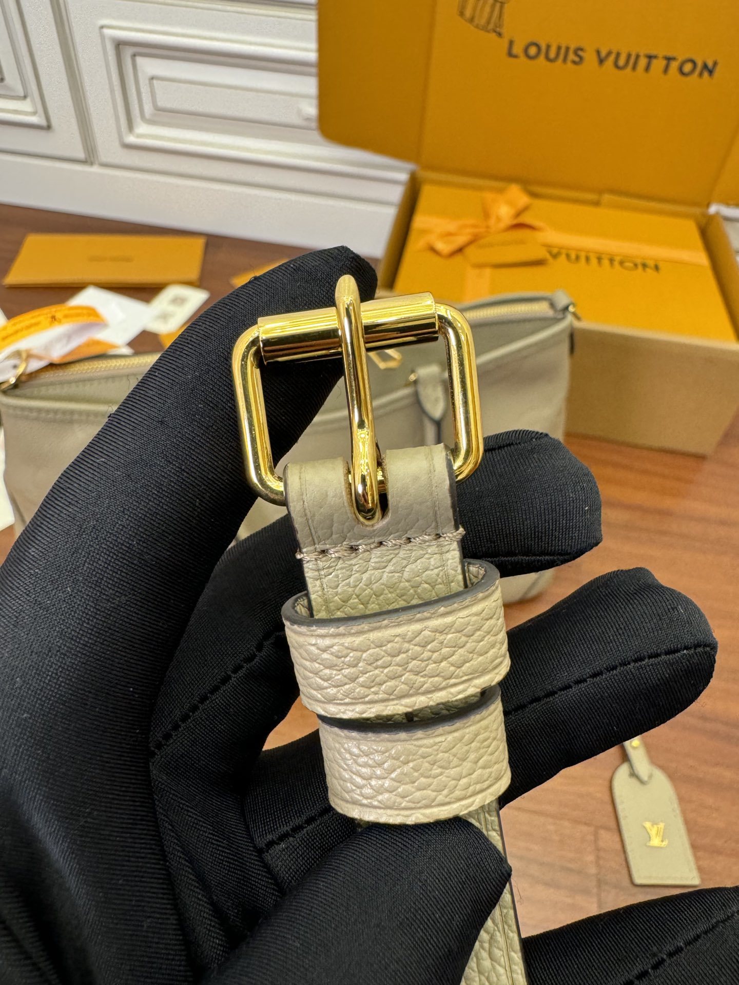 独家首发型号特正版M46504品质全面再次升级专柜同步电子芯片内码新礼盒礼品袋保护纸铜版电子标签合格证皮