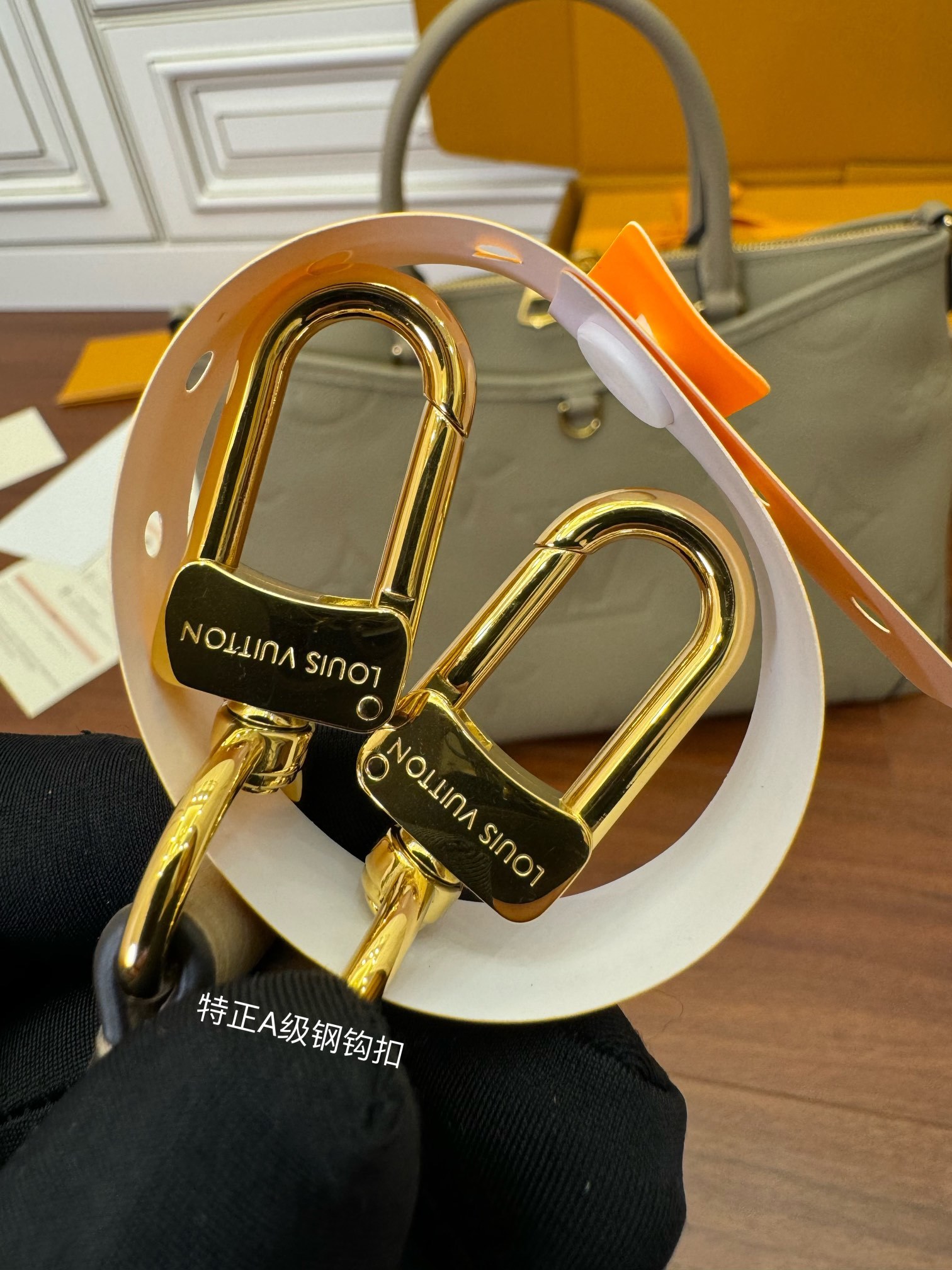 独家首发型号特正版M46504品质全面再次升级专柜同步电子芯片内码新礼盒礼品袋保护纸铜版电子标签合格证皮