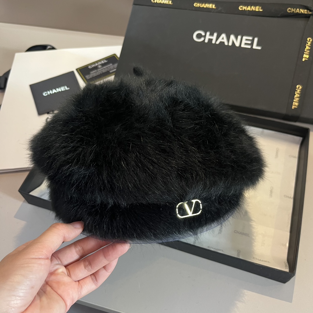 [Valentino Hats]2025 Valentino rabbit fur beret Painter