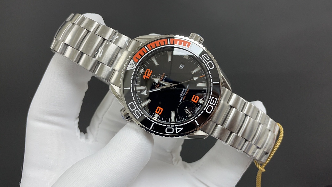 Omega 今日推荐 四分之一橙 43.5mm 8900机