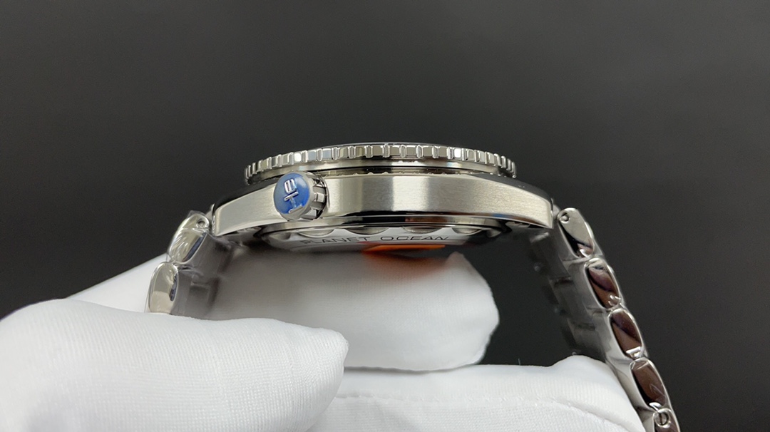 Omega 今日推荐 四分之一橙 43.5mm 8900机