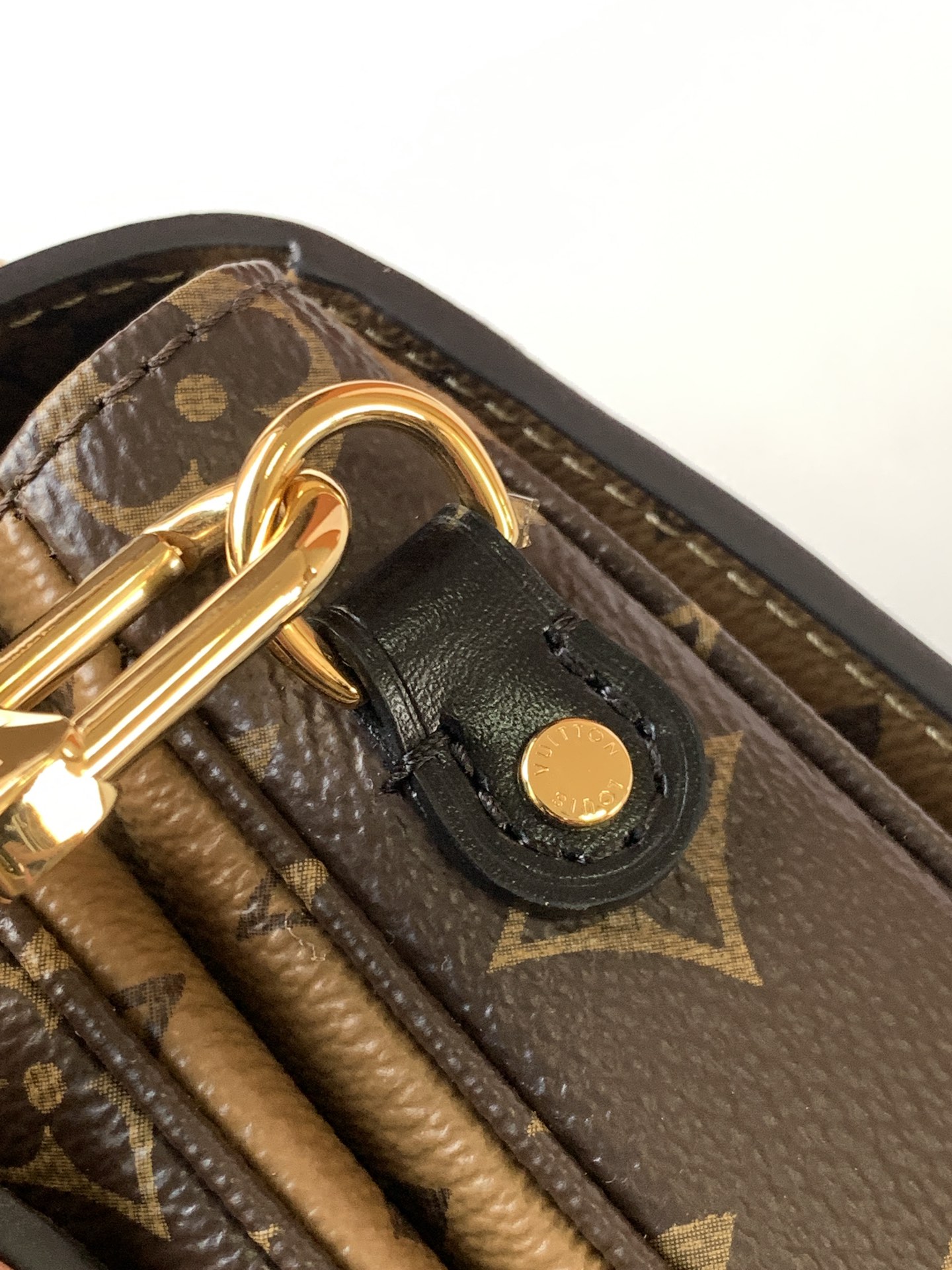 p900💰
Pochette Métis 手袋
【特级加强版】
型号： M44876
皮料： 是意大利A级皮料
五金： 采用进口A级全钢五金
包装： 全套原厂MB包装
尺寸：25.0 x 19.0 x 7.0 厘米 (长 x 高 x 宽)
专柜同步电子芯片内码