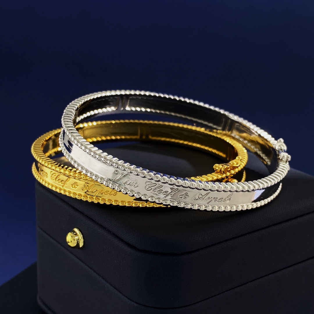 Réplica
 Van Cleef & Arpels Joyas Pulsera Réplica barata
 Amarillo Latón