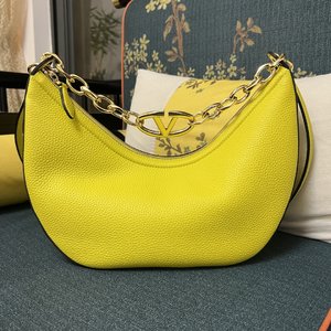 Valentino Bags Handbags Perfect Replica
 Gold Chains