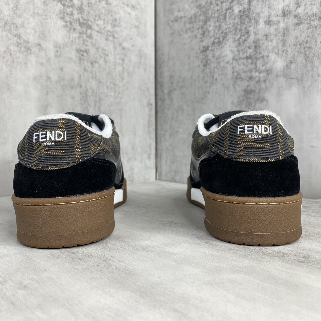 Fendi 新款上架 (莞产 ) Fendi 芬迪 23ss 休闲鞋FENDI芬迪match最新 运动鞋 设计师Kim Jones打造的首款运动鞋fendi match 和LV驴牌的Trainer篮球运动鞋 鞋型差不多 添加了FF 的设计 鞋面采用麂皮和皮革拼接组合 侧面凸起的双F logo内里采用毛巾绒里 / 男款39-45