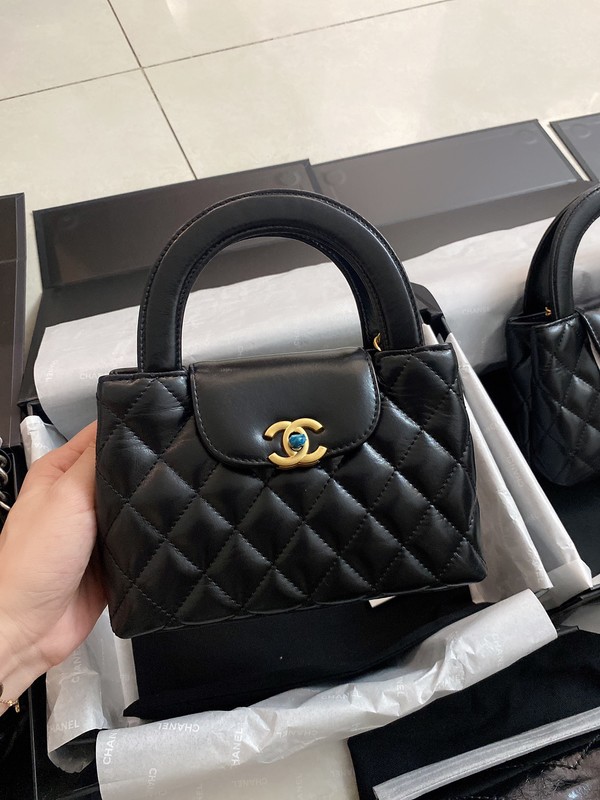 Styles & Where to Buy Hermes Kelly Handbags Crossbody & Shoulder Bags Cowhide