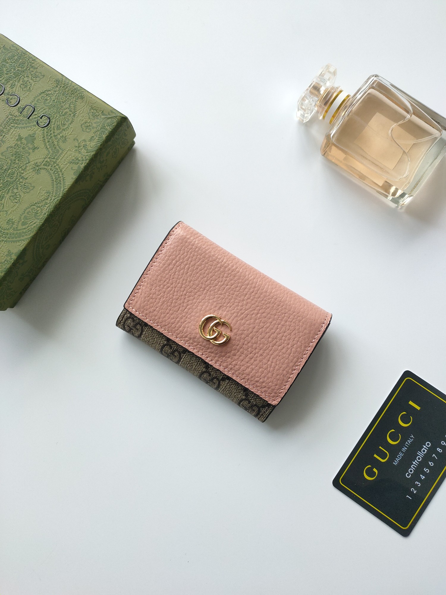 Pgucci 出新款 new 零钱包 卡包card bags 编号 