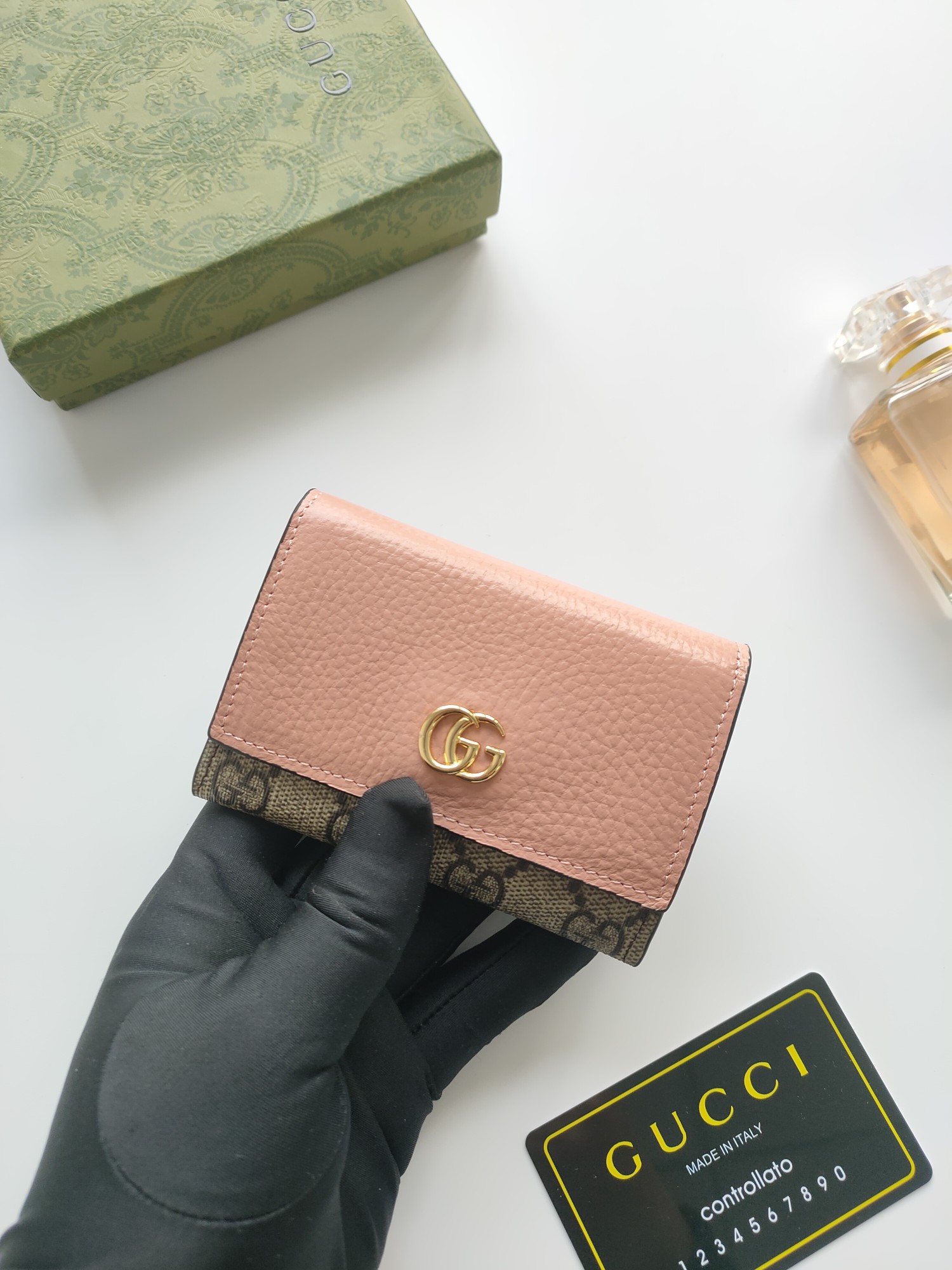 Pgucci 出新款 new 零钱包 卡包card bags 编号 