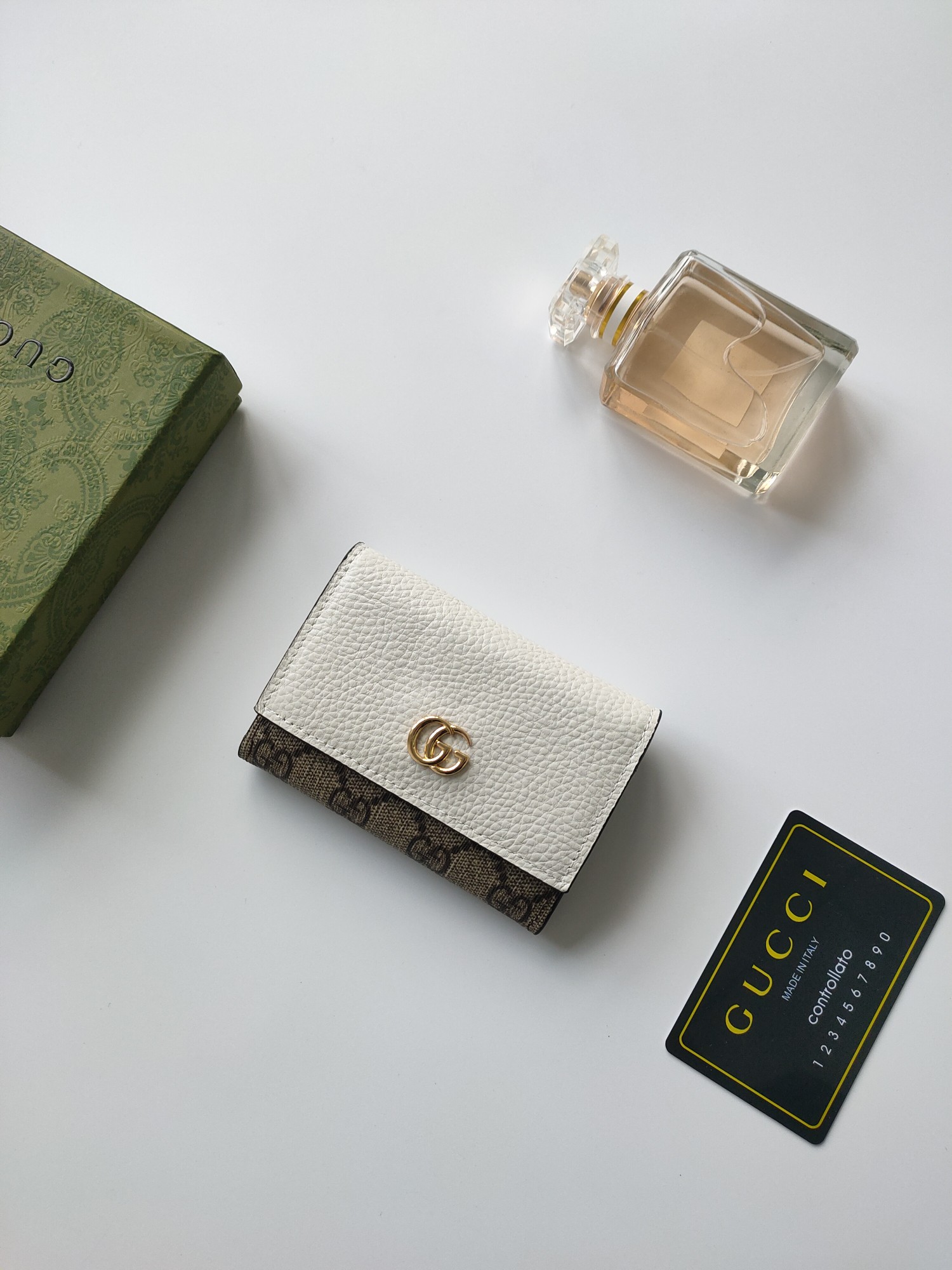 Pgucci 出新款 new 零钱包 卡包card bags 编号 