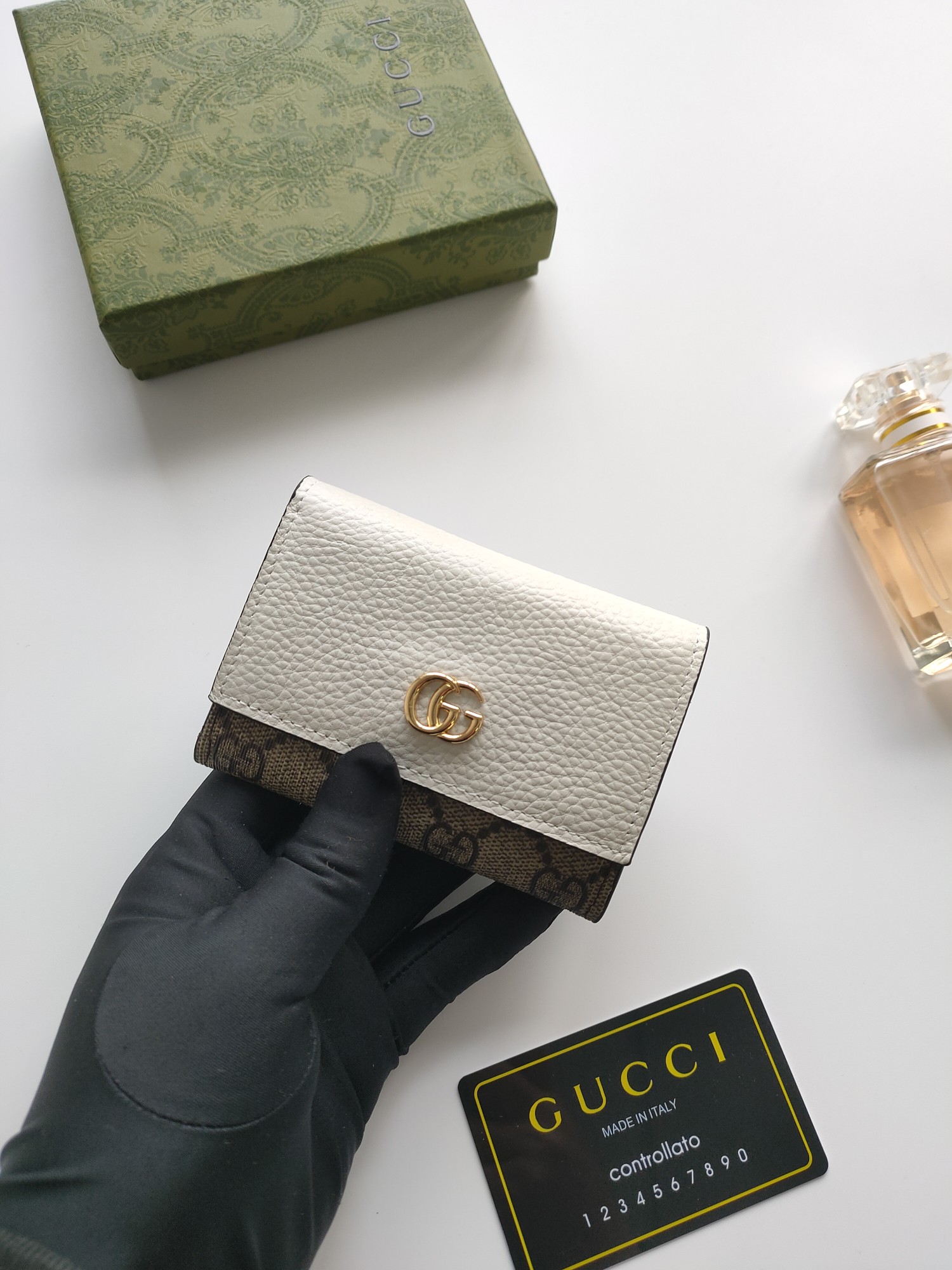 Pgucci 出新款 new 零钱包 卡包card bags 编号 