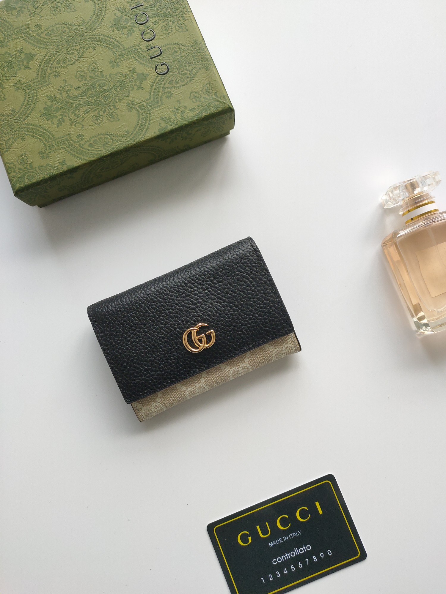 Pgucci 出新款 new 零钱包 卡包card bags 编号 