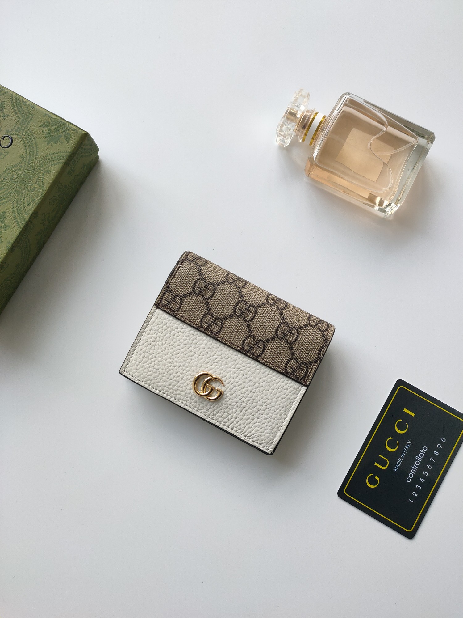 GG Marmontシリーズ エレガントな美包