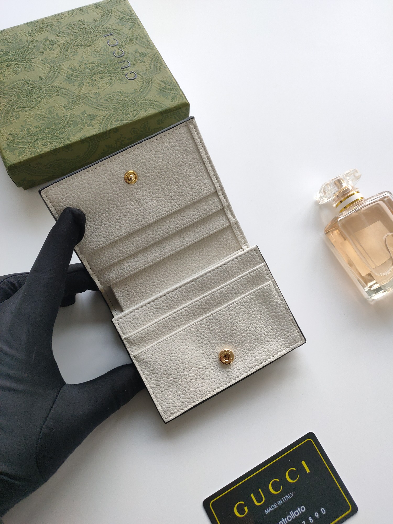 GG Marmontシリーズ エレガントな美包