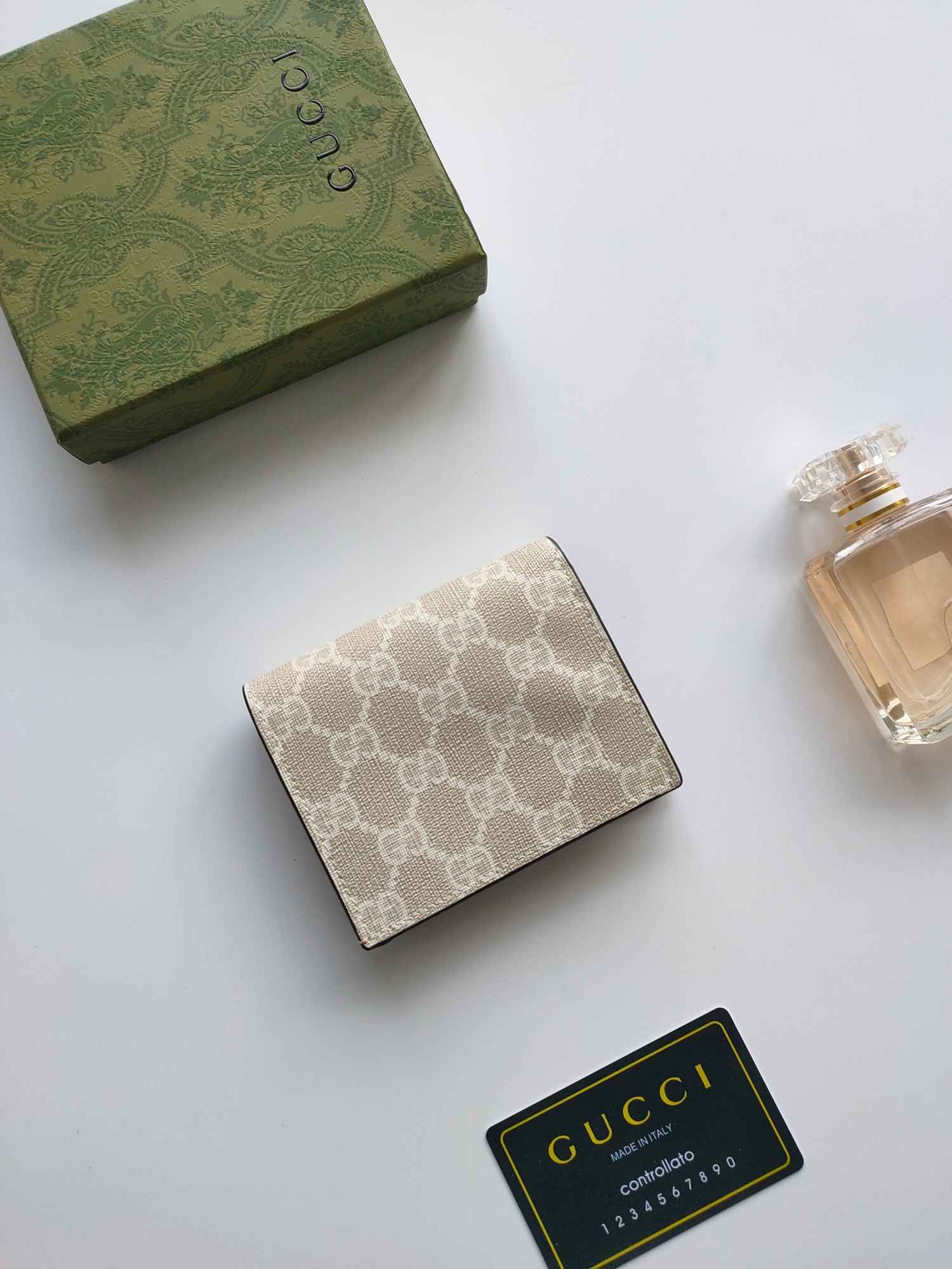 GG Marmontシリーズ 美しいミニバッグ 優雅なデザイン