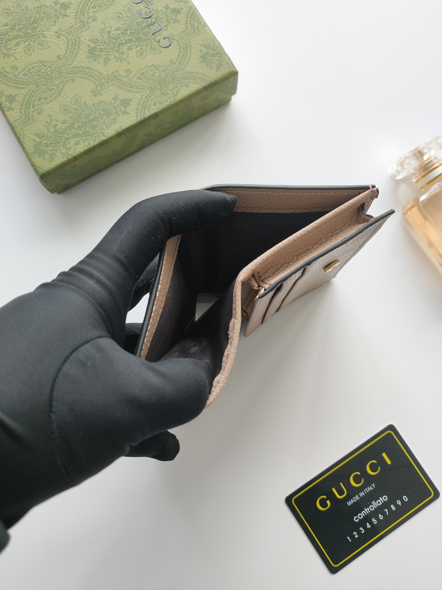 GG Marmontシリーズ 美しいミニバッグ 優雅なデザイン