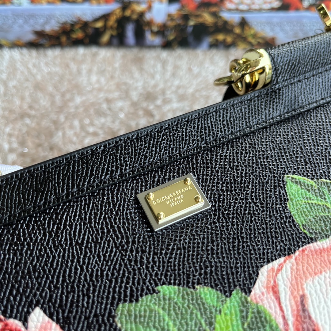 【Dolce & Gabbana 杜嘉班纳】牛皮印花 可斜挎/手提 带镜子 海外代购专用品 👜有范有气场💣全新包型 💋任