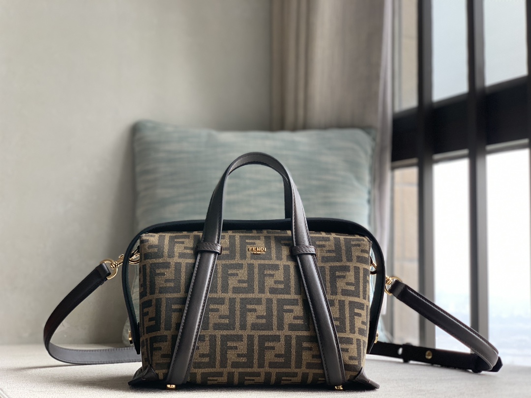 Fendi Boston series medium size, from Stefano Pilati design series, made of FF jacquard pattern fabric, dark brown smooth cowhide trim. Rectangul