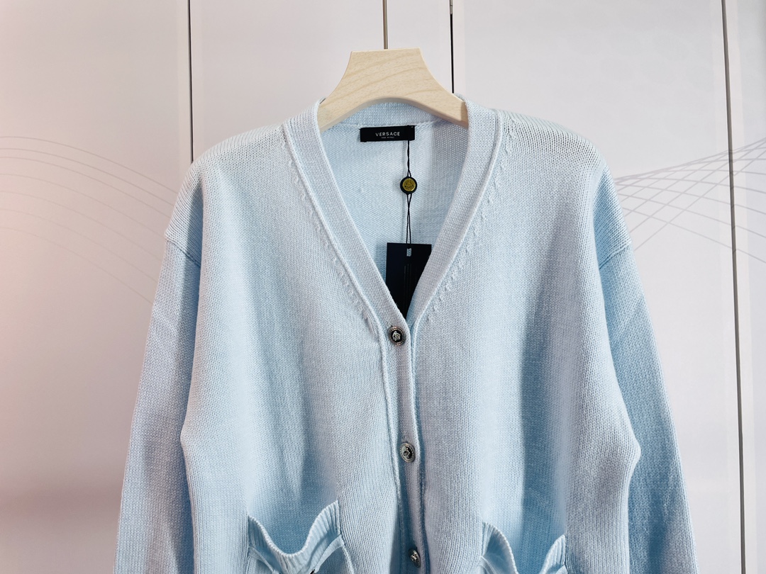 p403 Original Tweeted Females with Packed Versace/Franch Chewie Blue V Long-Sleeved Fleeve SML Cash supply - 图片 4