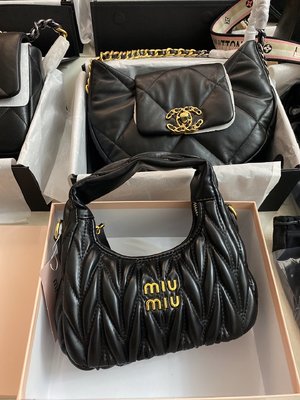 MiuMiu Clutches & Pouch Bags Crossbody & Shoulder Bags Best Replica Quality Black