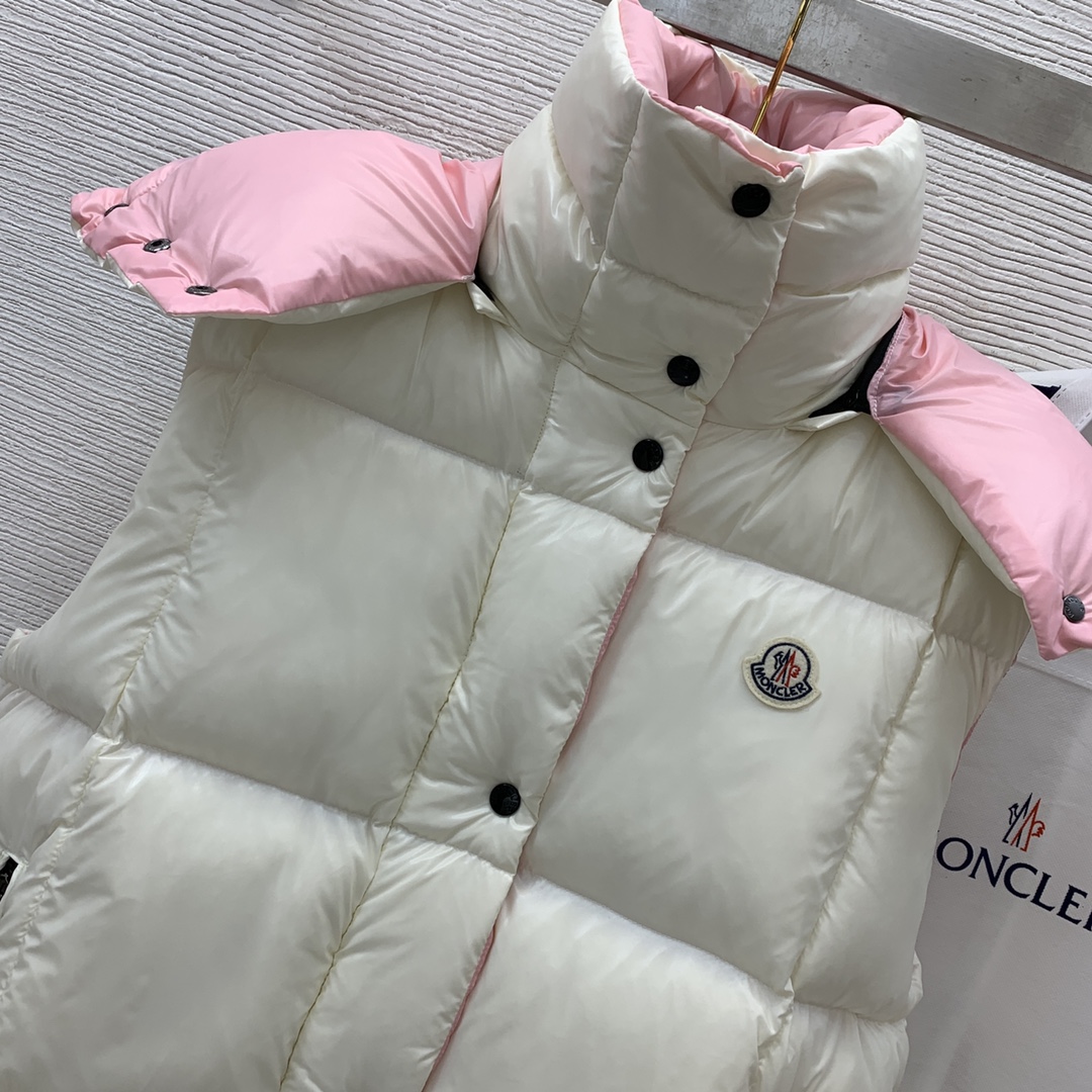 款号G23121507Moncler*蒙口高端精品定制国标90%白鹅绒填充饱满加厚保暖面包服连帽羽绒服马